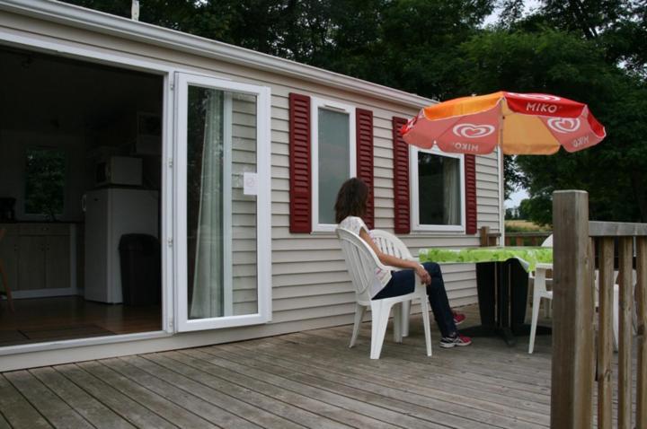 Logis De L'Aubonniere Chaille-sous-les-Ormeaux Exterior foto